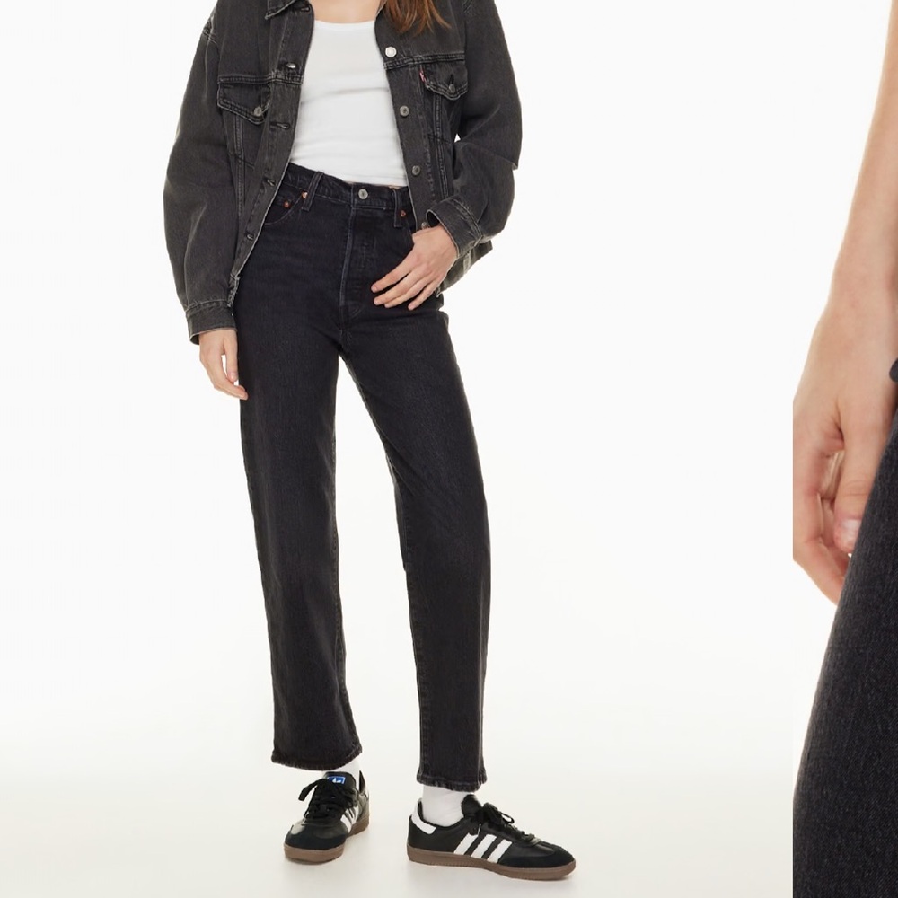 Levi's Women's Ribcage Black Straight Ankle Jeans - NWT